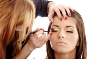 Make up service, hen weekend